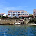 Augustino 3*