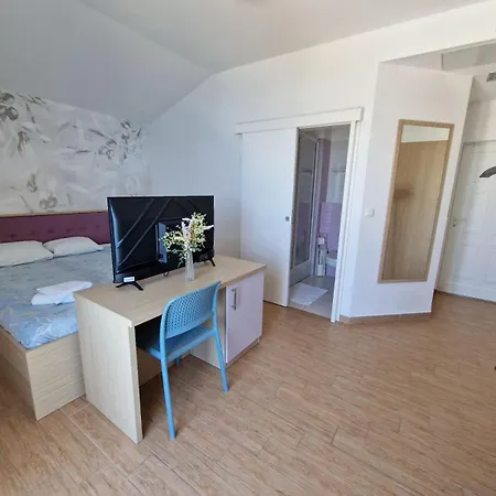 Hotel Augustino 3*