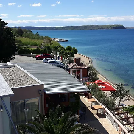 Augustino Hotel 3*