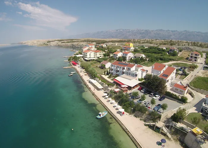 Augustino Hotel 3*