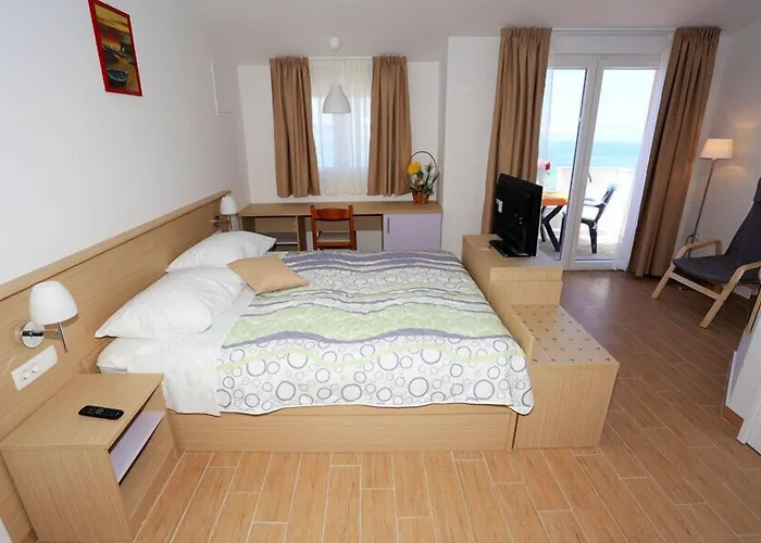 Augustino Hotel