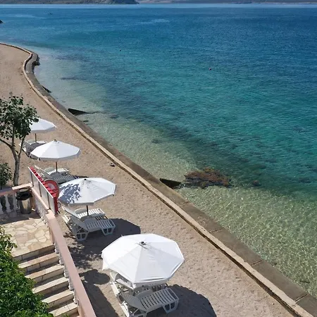 Augustino Hotel