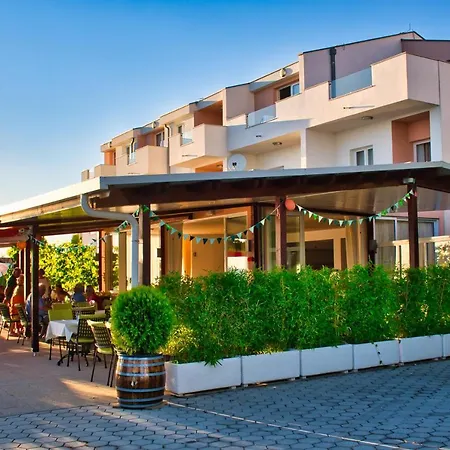 Augustino 3* Miletici