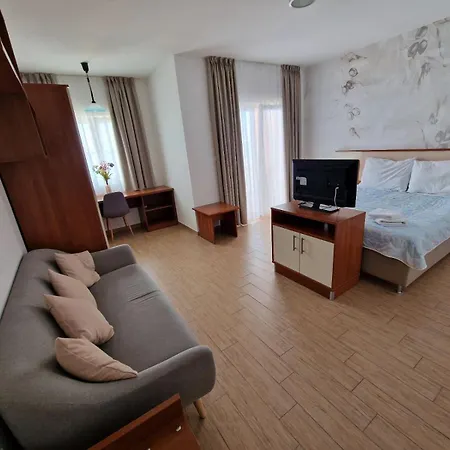 Augustino Hotel 3*
